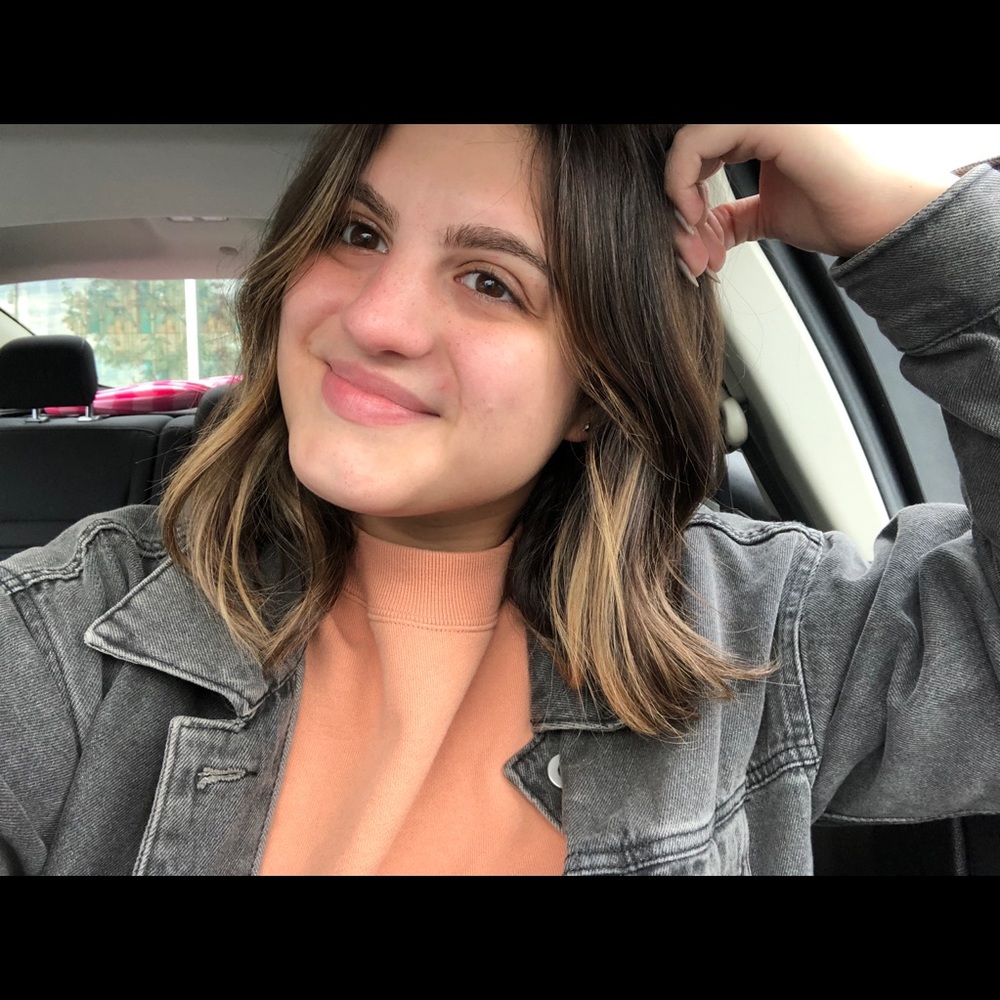 Meet your Posher, Angela